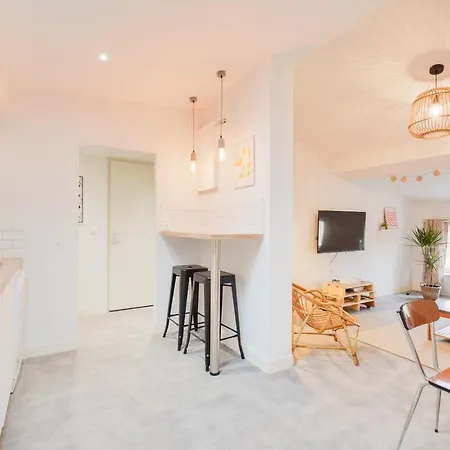 Le Toit De Poincare Apartment *